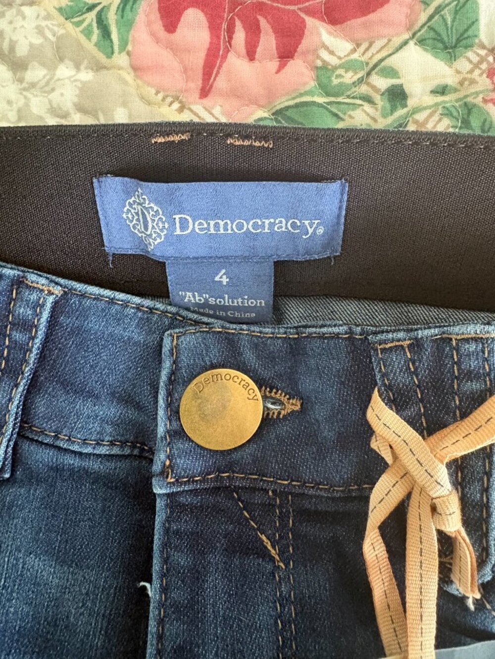 Democracy Luxe High Rise "Ab"solution® Skinny Jean/Jegging Size 4 - Picture 6 of 8